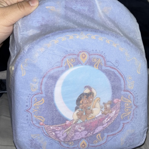 Disney Loungefly Aladdin and Jasmine magic carpet ride mini backpack - Picture 6 of 6